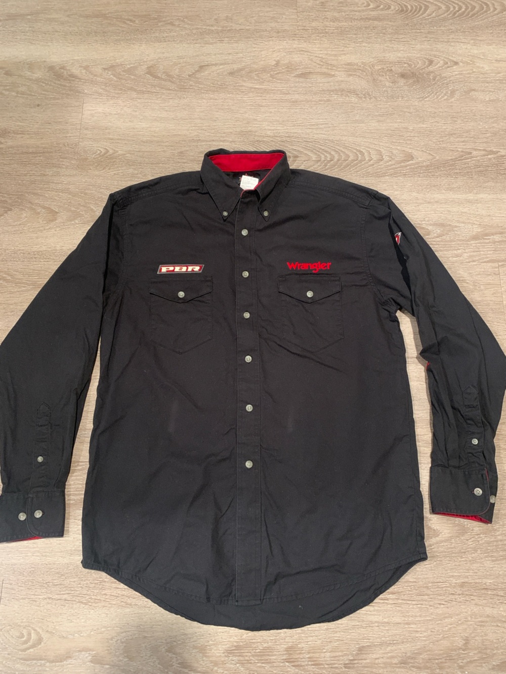 PBR Black & Red Wrangler Long Sleeve Button Down Size M